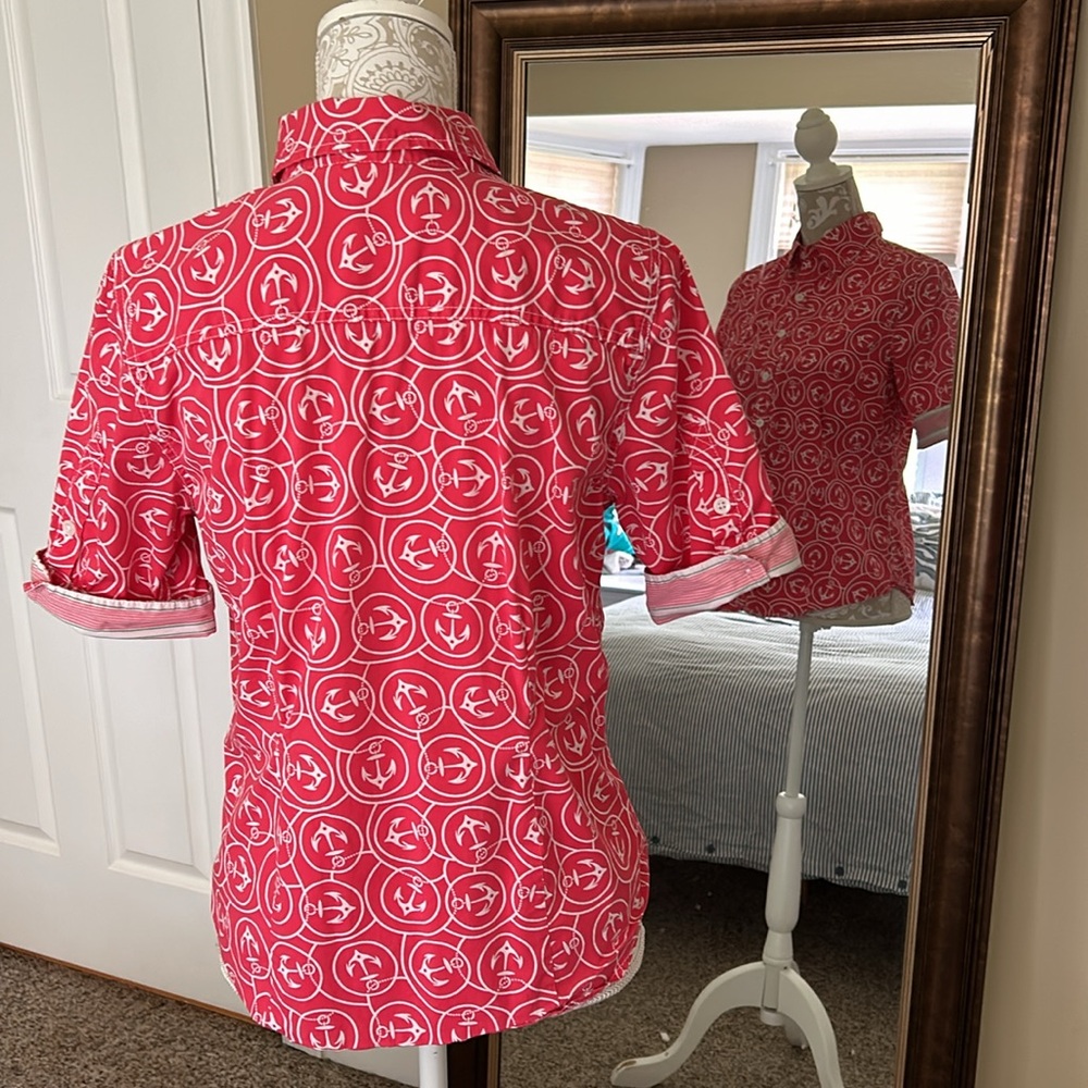 L.L. BEAN Women's Coral and White Anchor Short Sleeve Button Down Blouse M-R - Picture 3 of 4